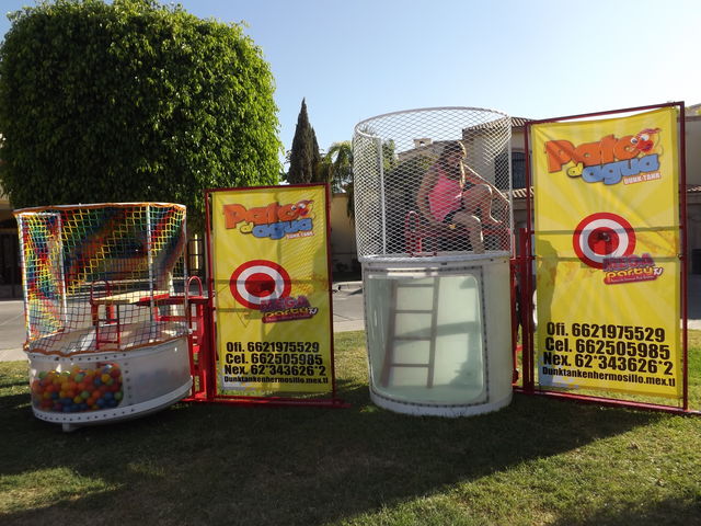 Alberca de pelotas con DunkTank